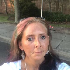 Meet your Posher, Stacy